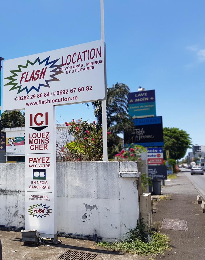 Enseigne totem Flash location