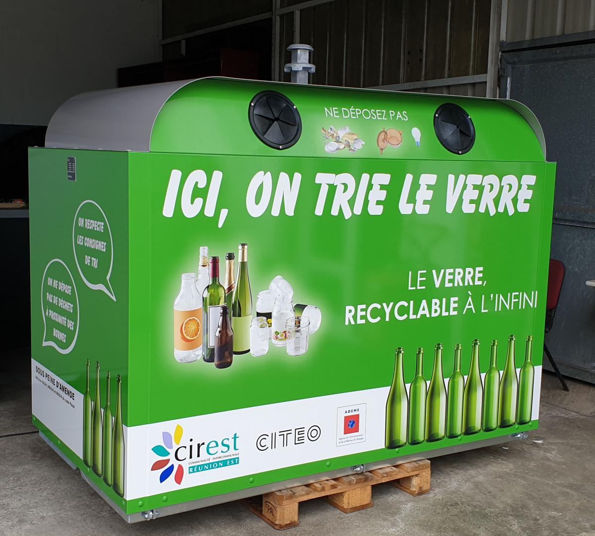 Borne à verre
